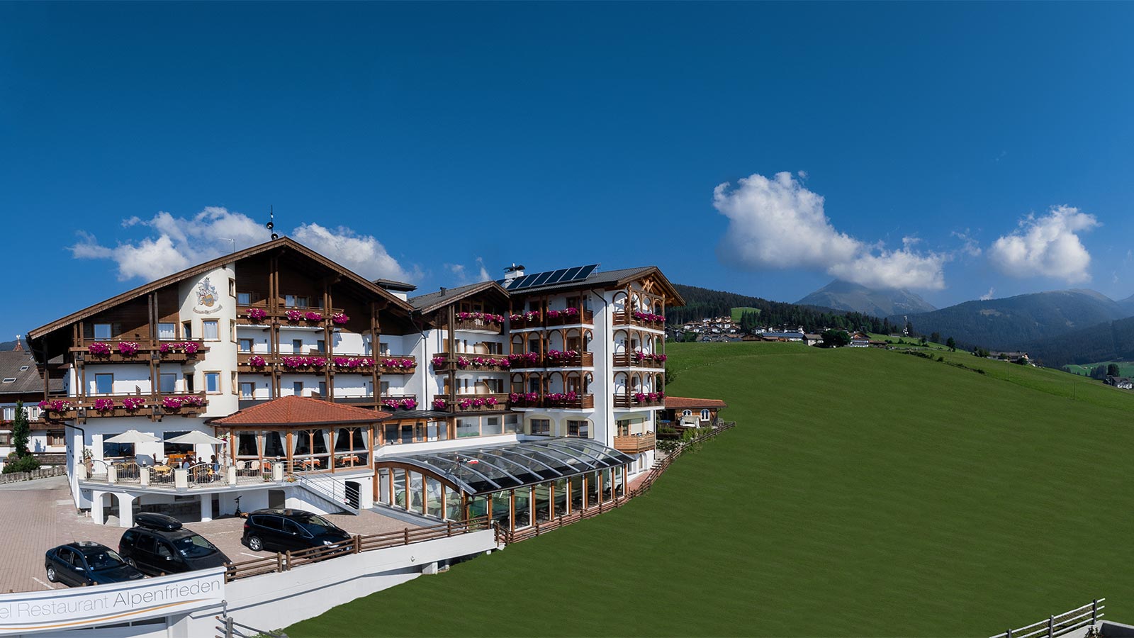 Hotel Alpenfrieden seen from the outside imersed in the spectacular nature of Gitschberg Jochtal